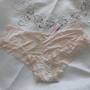 NWT, size L, Elegant Lace Trim Women's Panties